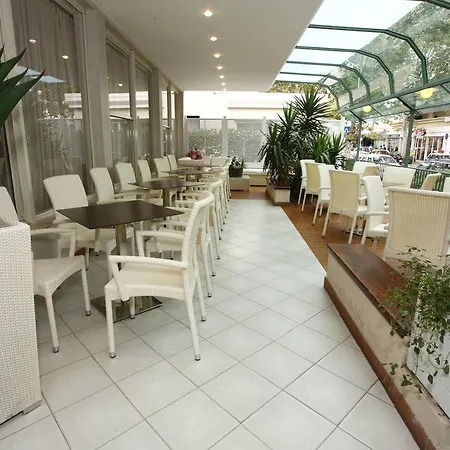 Aurea Hotel 3*